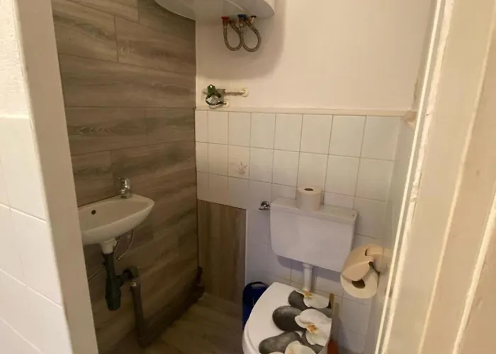 Clara アパート Goldberg